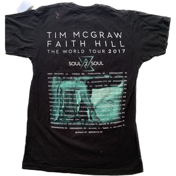 Gently used Faith Hill/Tim McGraw concert t-shirt - Picture 2 of 3